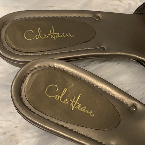 EUC Cole Haan Metallic Slip-On Sandals 8B - Picture 6 of 9